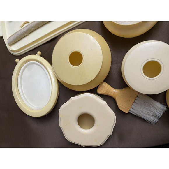 Butterscotch CELLULOID/BAKELITE VANITY DRESSER Clock Shaver Mirror Frame + More - Picture 9 of 12